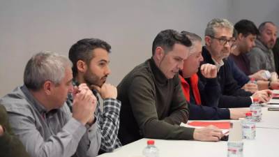 $!Representantes sindicales en la mesa para el convenio de la cerámica.