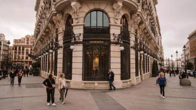 $!Ménsulas con cabezas de de elefante en el palacio de La Equitativa, obra de José Grases Riera.