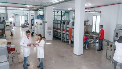 La planta hipocarbónica en las instalaciones del Instituto de Tecnología Cerámica.