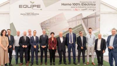 Imagen de la presentación del horno eléctrico en la localidad castellonense de Onda.