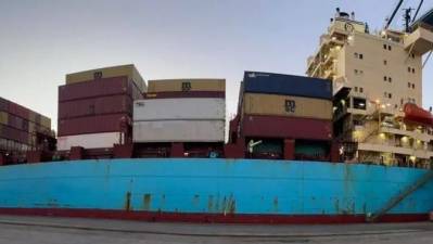 Buque de MSC que este lunes atracó en el puerto de Castellón y que fue cargado con contenedores llenos de productos cerámicos con destino a Estados Unidos y Canadá.