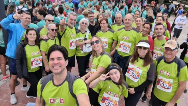 $!El equipo de BdB en la Marcha Contra el Cáncer de València.