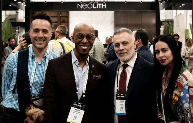 $!De izquierda a derecha, Adam Jenkins, Corey Damen, James Amendola (CEO de Neolith América) y Vanessa Deleon.