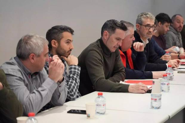 $!Representantes sindicales en la mesa para el convenio de la cerámica.