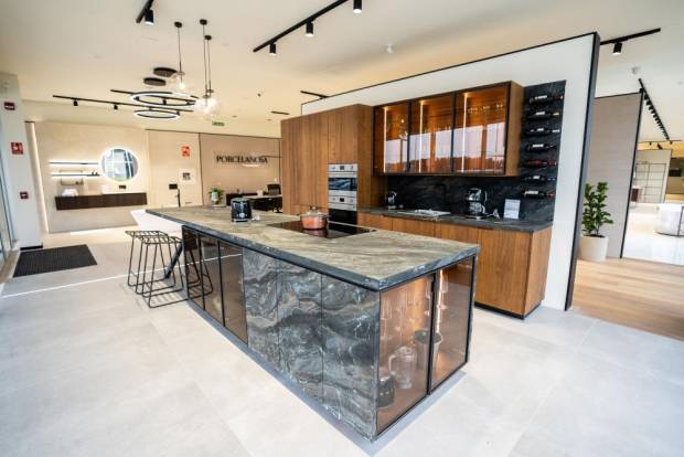 $!Cocina del showroom Porcelanosa en Uruguay.