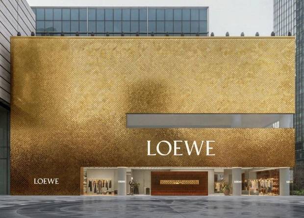 $!Vista de la fachada de la nueva tienda de Loewe.