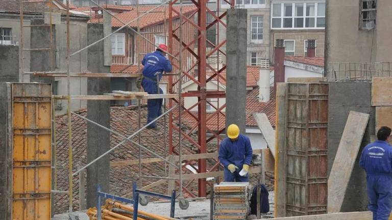 Faltan albañiles en Castellón: el ‘ladrillo’ lanza cursos gratis para captar jóvenes