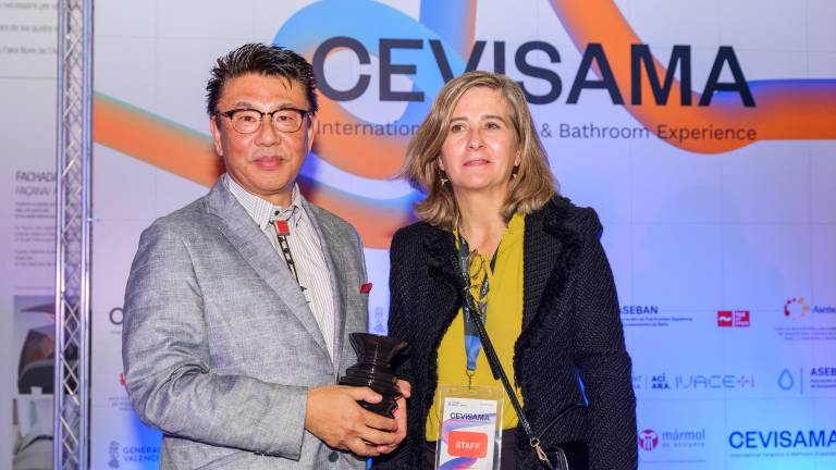 Cevisama premia a la red de distribución de la cerámica española