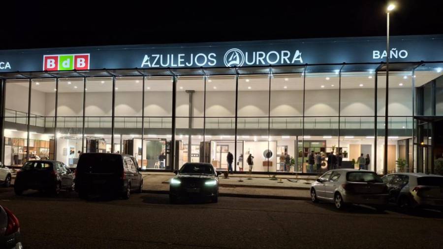 Galería de fotos | Estreno de las nuevas instalaciones de BdB Azulejos Aurora